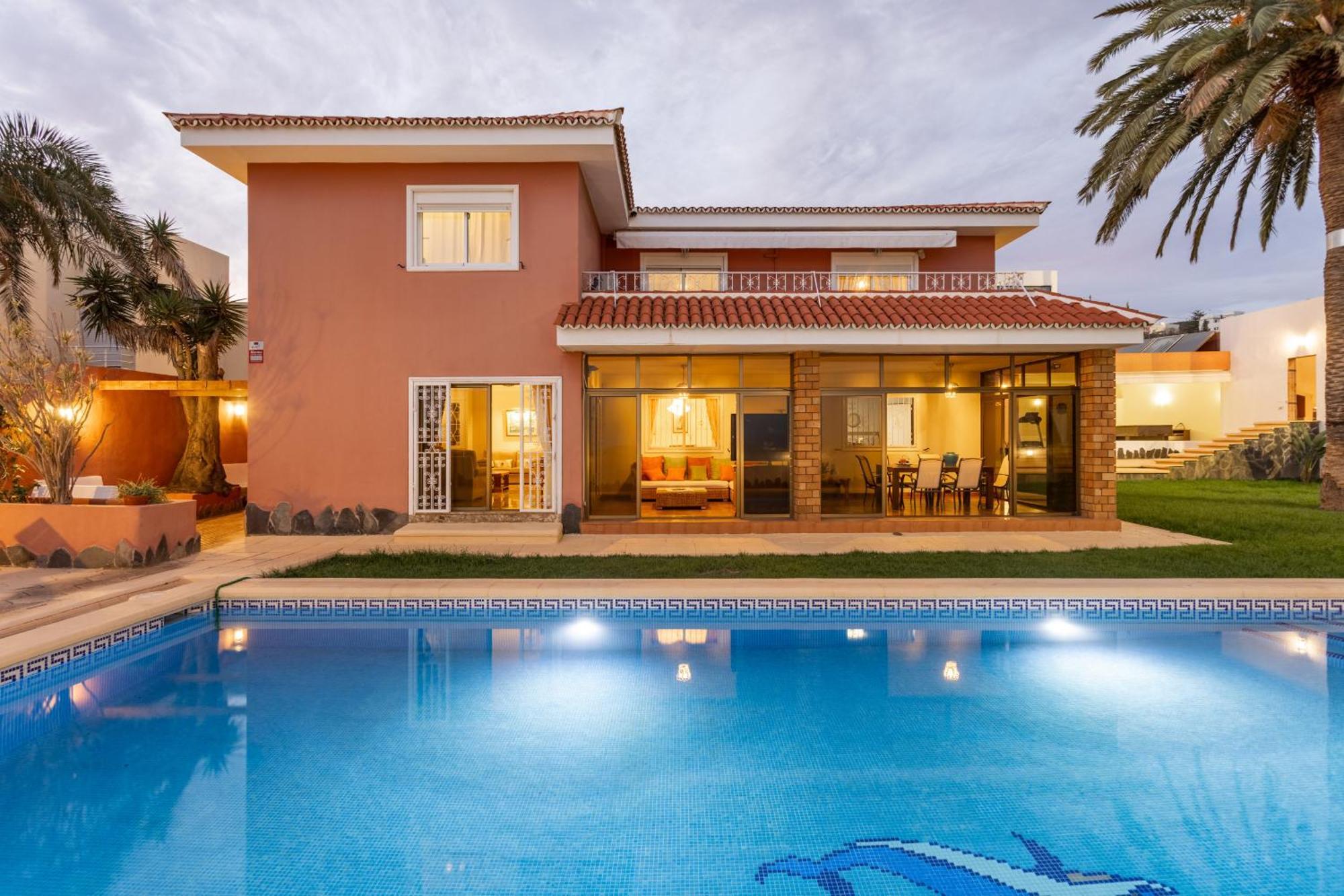 One & Only Sports And Relax Villa Heated Pool By Eden Rentals Tabaiba Extérieur photo